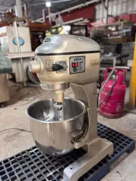 Planetary mixer 
Merk Chusheng Taiwan
Kapasitas 20 liter