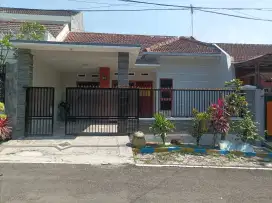 DI JUAL/ DI KONTRAKKAN rumah pribadi, tanpa perantara , malang kota