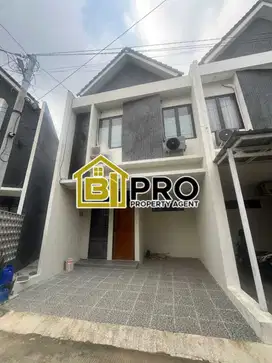 Rumah di jual di dalam cluster dekat dengan toll cibubur dan lrt