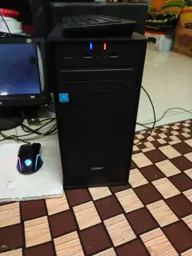 Cpu amd apu ram 8gb ddr3 kondisi normal.