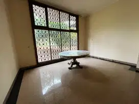 Rumah komersil 2lt strategis di Danau Sunter Selatan - Jakarta Utara