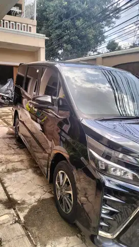Toyota Voxy 2017 Bensin
