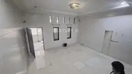 Rumah 3 Lantai Lokasi Strategis Di Pademangan IV Jakarta Utara
