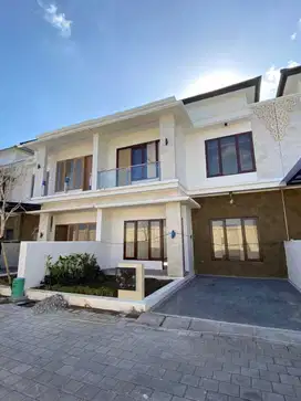 FOR RENT RUMAH FURNISHED 2 KAMAR TIDUR STYLE VILLA DI SEMINYAK KUTA