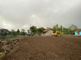 Lingkungan Pendatang, Tanah Pakem Prospek Bangun Villa