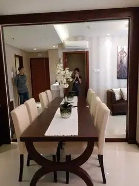 Di sewakan apartemen tipe kondominium 2BR