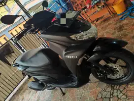 Yamaha Freego Hitam