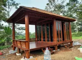 GAZEBO RUANG KACA BAHAN KAYU GLUGU SULAWESI