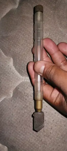 Pisau potong kaca merek toyo