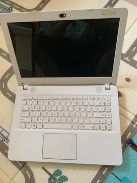 Laptop asus x441b