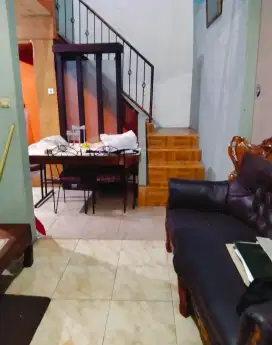 Dijual rumah 2 lantai Blok D perumahan pondok ungu permai