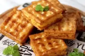 Menjual kue jadul gabin tape,