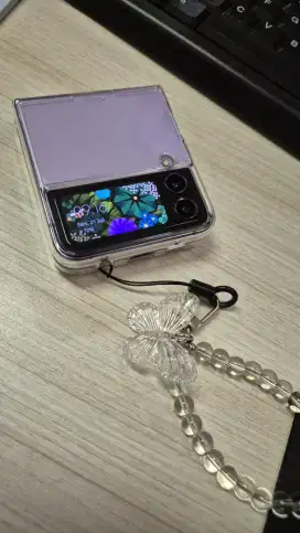 Samsung Z Flip 4 Super Mulus