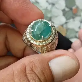 Emerald green zamrud 4,72crt GLI