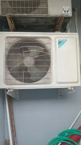 Outdoor AC daikin china 1pk
