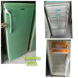 Kulkas TOSHIBA bekas bergaransi