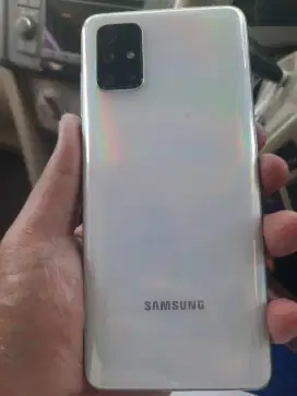 Samsung A71 8/128 minus line