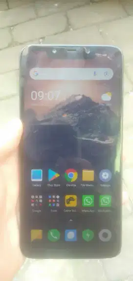 Dijual mbah nya Poco!! Poco phone F1