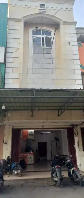 Disewakan Ruko 3 Lantai di Bulevar Hijau, Kota Harapan Indah - Bekasi