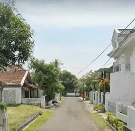 Rumah Hitung Tanah Lokasi Premium di Turangga
