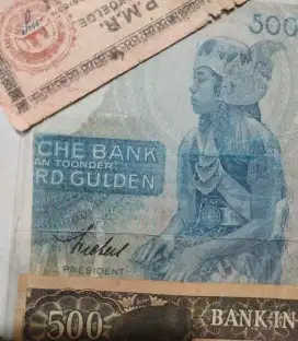Uang kuno 500 Gulden Sanering Wayang harga Rp 62 jt, -