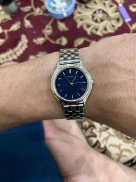 Seiko avenue deep blue dial