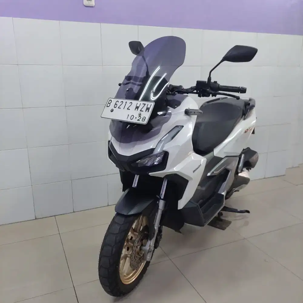 Honda adv 160 cbs 2022 dp 2juta