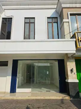 Ruko Siap Pakai Kondisi Bagus 2Lt Area Ramai di Kelapa Dua Tangerang