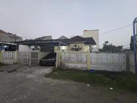 Di sewakan rumah hoek di talaga bestari balaraja tangerang