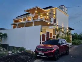 Villa mewah 3 lantai lokasi sangat strategis disewakan, Kuta area