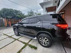TOYOTA FORTUNER (2021) VRZ 2400 cc AT