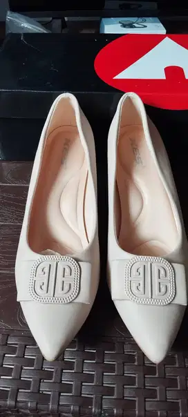 Dijual sepatu pantofel wanita
