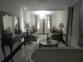 Rumah 3 Lantai Lokasi Strategis Di Kayu Putih S8740
