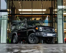 TOYOTA LAND CRUISER 70 LX - ECLIPSE BLACK 2025
