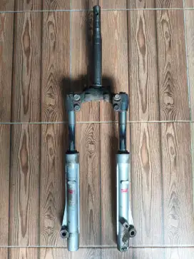 Halu Halu Segitiga Shockbreaker Depan Supra Fit Lama Tromol