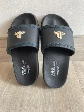 Sandal anak laki-laki (tidak pernah dipakai di luar rumah)