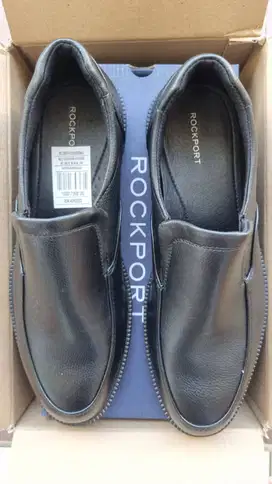 Sepatu Rockport warna hitam