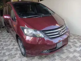 Dijual honda freed psd 2010 kondisi istimewa