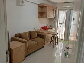SANGAT-SANGAT MURAH DIJUAL APT BASSURA 2 KAMAR FURNIS LANTAI REN