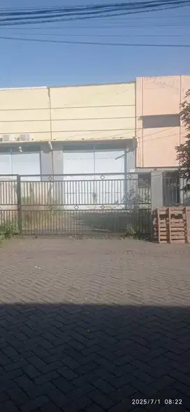 Dijual Gudang Harga Kompetitif di Komplek Tritan Taman Sidoarjo