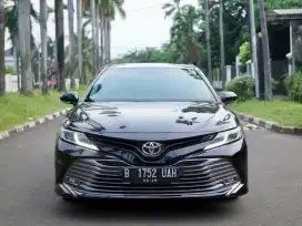 Toyota Camry V 2.5 AT 2020