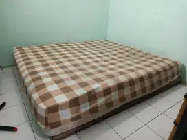 Springbed bekas
