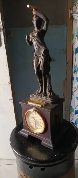 jam meja antik normal 100%