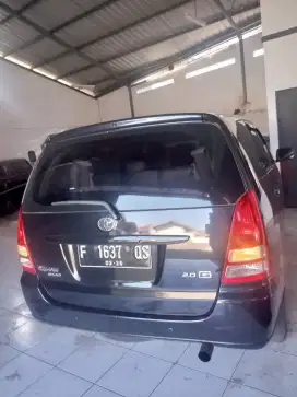 kijang innova 2005