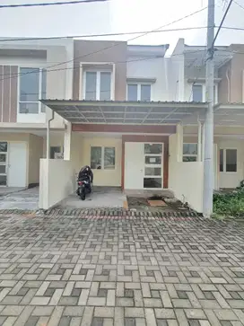 Disewakan Rumah Siap Huni 200 meter dari Raya Merr
