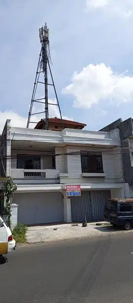 Di Jual Rumah + Ruko ada Sewa Tower