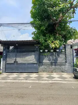 Di Jual Rumah Tengah Kota Surabaya