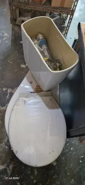 Kloset duduk krisbow baru