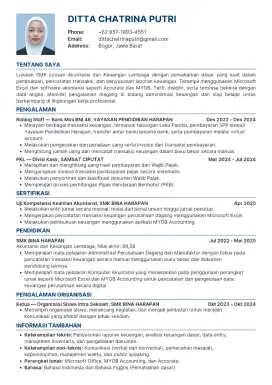 Mencari pekerjaan di bagian keuangan dan administrasi.