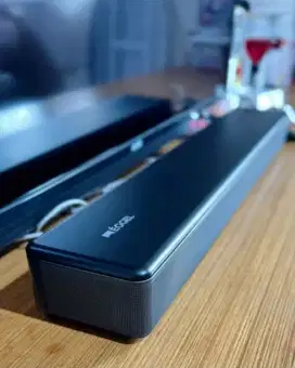 Eggel Soundbar With build in Woofer
